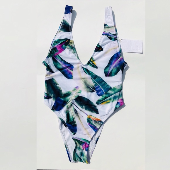Basta Surf Other - NWT Basta Surf Leaf Print One Piece Swimsuit Sz M